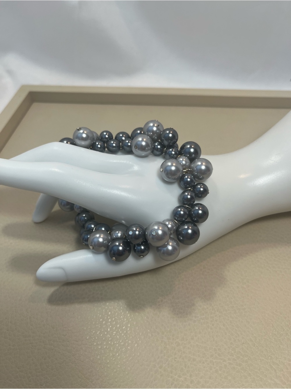 RMN-The Roman Company Elegant Vintage Silver Beaded Stretch Bracelet